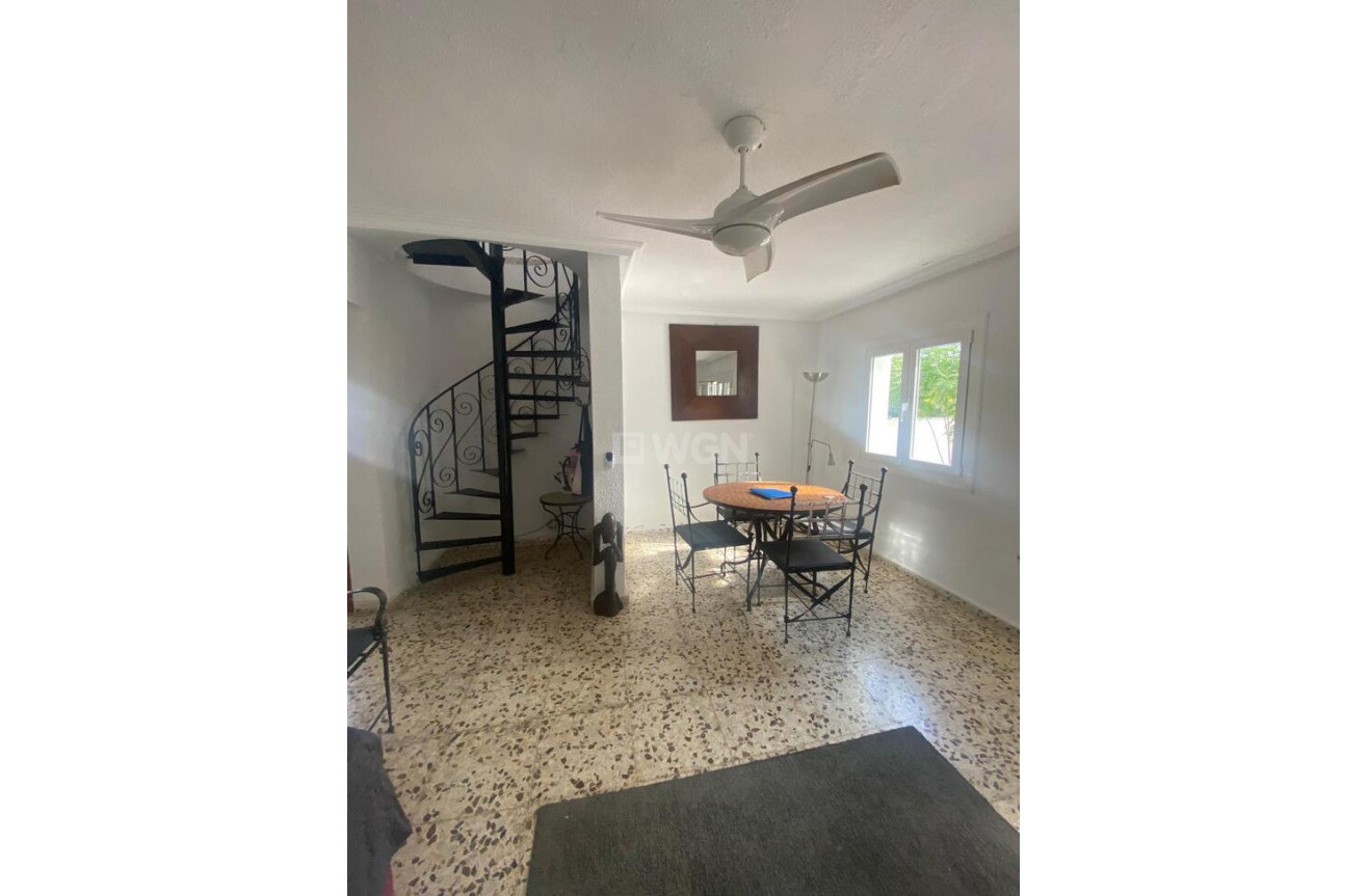 Odsprzedaż - Villa - Los Balcones - Costa Blanca