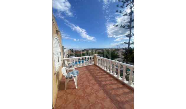 Odsprzedaż - Villa - Los Balcones - Costa Blanca