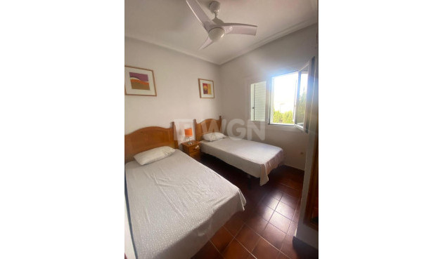 Odsprzedaż - Villa - Los Balcones - Costa Blanca