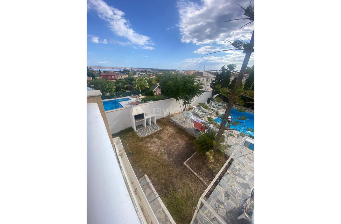 Odsprzedaż - Villa - Los Balcones - Costa Blanca