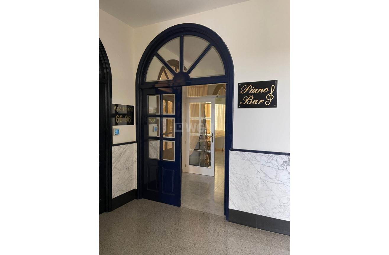 Resale - Commercial - Guardamar del Segura - Costa Blanca