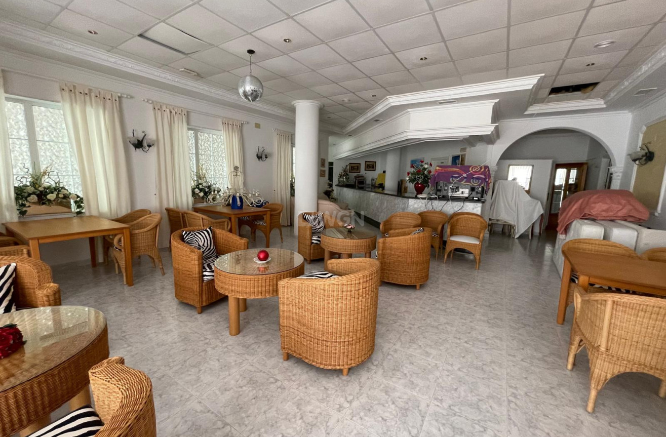 Resale - Commercial - Guardamar del Segura - Costa Blanca