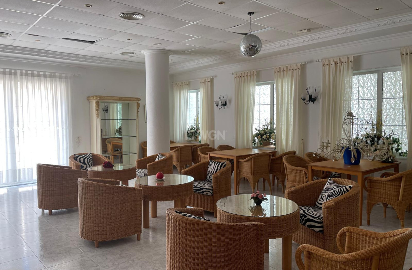 Resale - Commercial - Guardamar del Segura - Costa Blanca