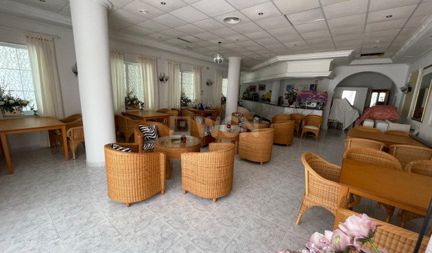 Resale - Commercial - Guardamar del Segura - Costa Blanca