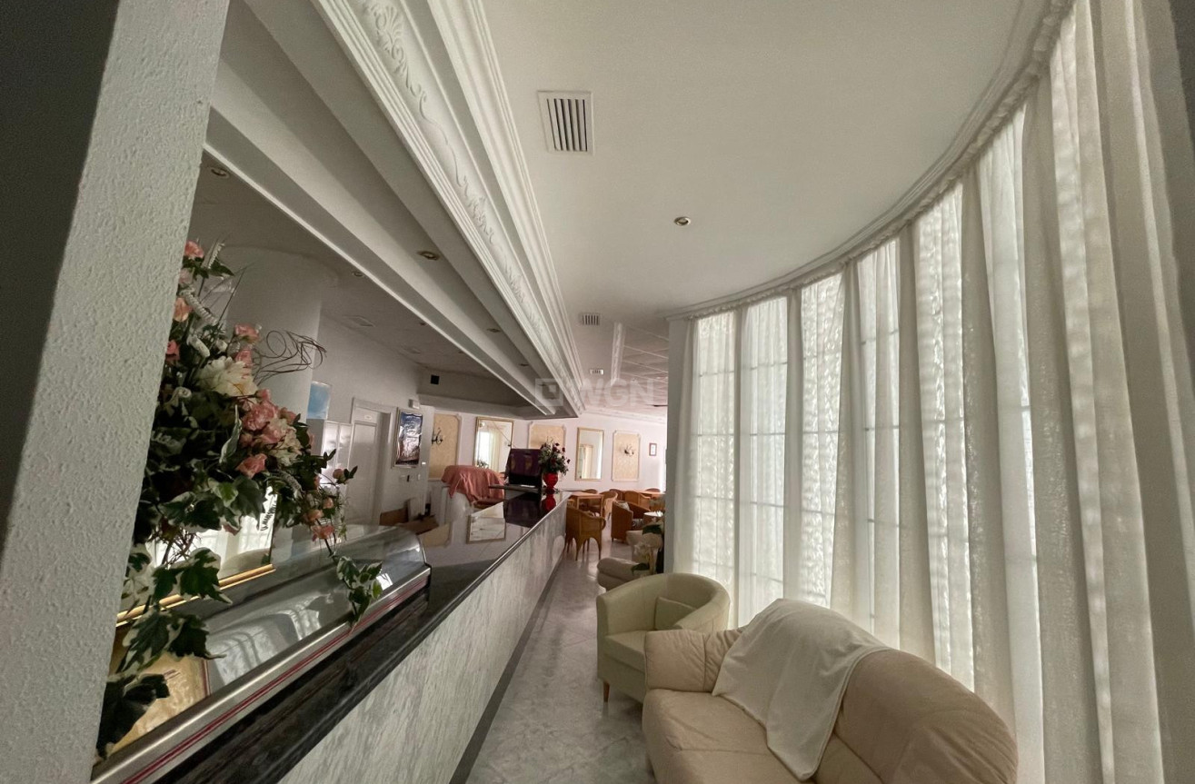 Resale - Commercial - Guardamar del Segura - Costa Blanca