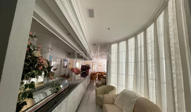 Resale - Commercial - Guardamar del Segura - Costa Blanca