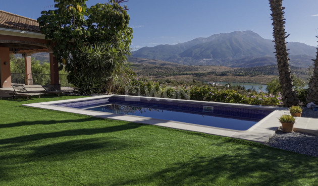 Odsprzedaż - Villa - Vinuela - Inland