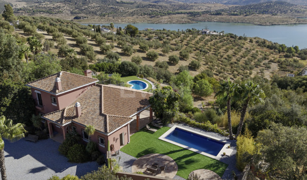 Odsprzedaż - Villa - Vinuela - Inland