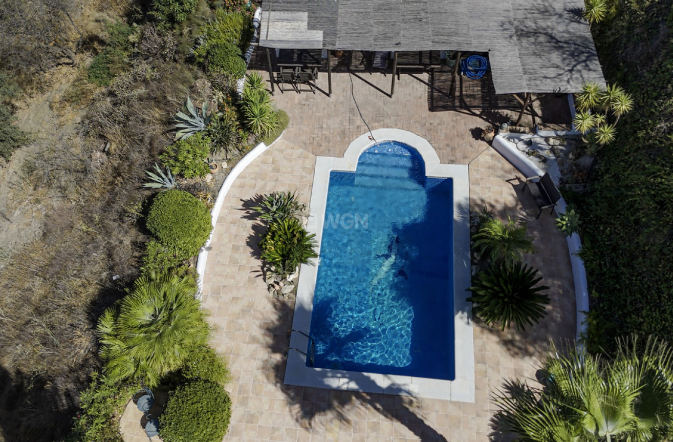 Odsprzedaż - Villa - Canillas de Aceituno - Inland