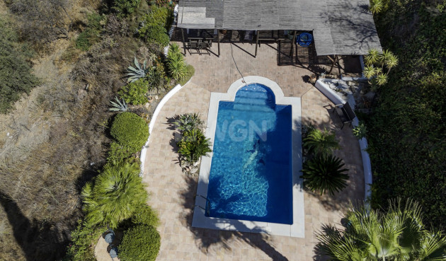 Odsprzedaż - Villa - Canillas de Aceituno - Inland