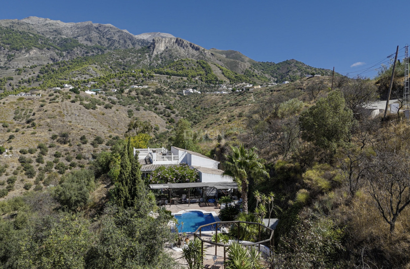 Odsprzedaż - Villa - Canillas de Aceituno - Inland