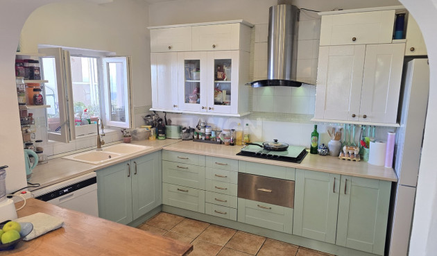 Odsprzedaż - Villa - Canillas de Aceituno - Inland