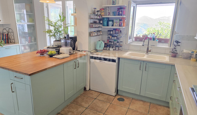 Odsprzedaż - Villa - Canillas de Aceituno - Inland