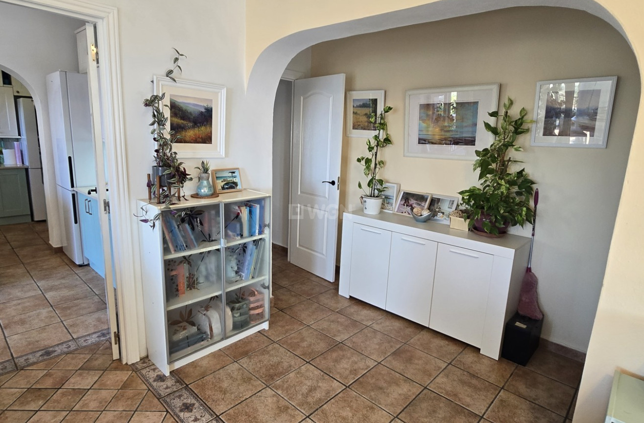 Odsprzedaż - Villa - Canillas de Aceituno - Inland