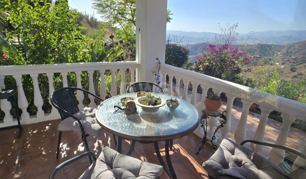 Odsprzedaż - Villa - Canillas de Aceituno - Inland