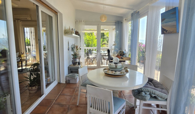 Odsprzedaż - Villa - Canillas de Aceituno - Inland