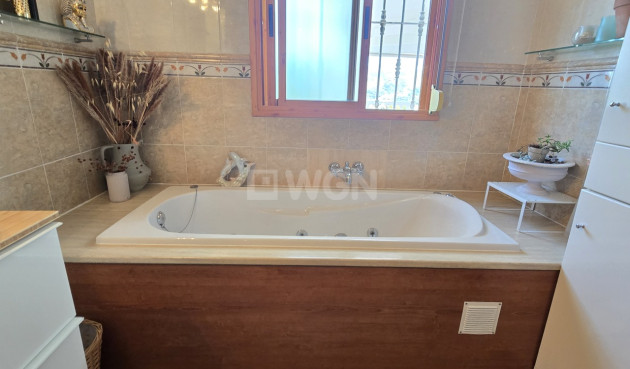 Odsprzedaż - Villa - Canillas de Aceituno - Inland