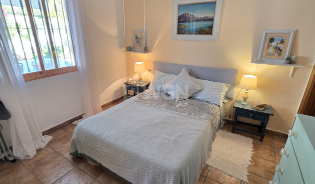 Odsprzedaż - Villa - Canillas de Aceituno - Inland