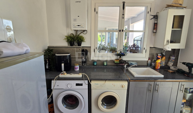 Odsprzedaż - Villa - Canillas de Aceituno - Inland