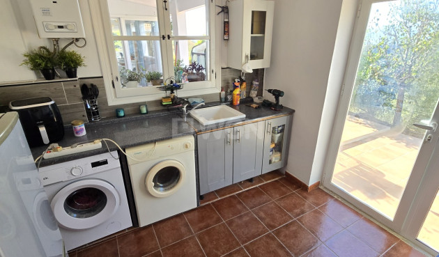 Odsprzedaż - Villa - Canillas de Aceituno - Inland