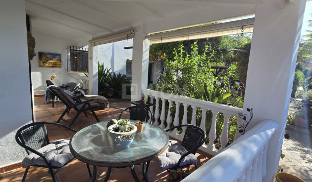 Odsprzedaż - Villa - Canillas de Aceituno - Inland