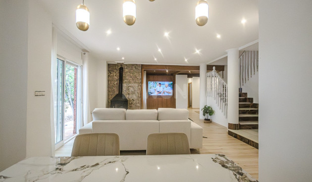 Odsprzedaż - Villa - Orihuela - Inland