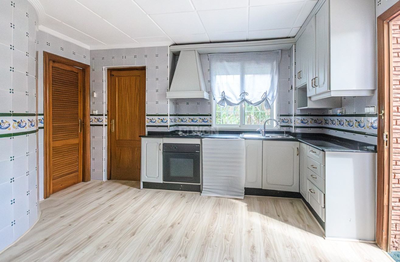 Odsprzedaż - Villa - Orihuela - Inland