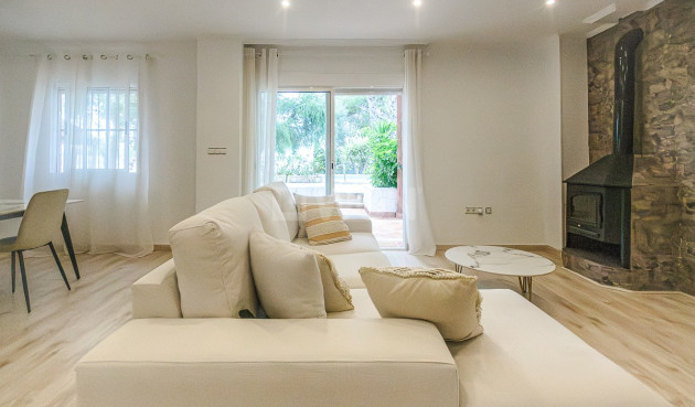 Odsprzedaż - Villa - Orihuela - Inland