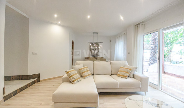 Odsprzedaż - Villa - Orihuela - Inland