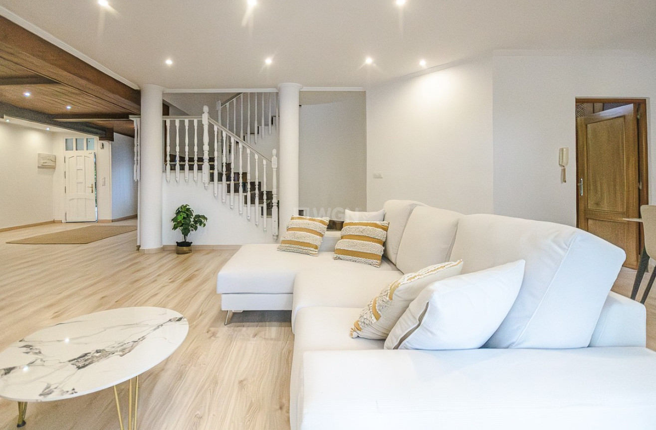 Odsprzedaż - Villa - Orihuela - Inland