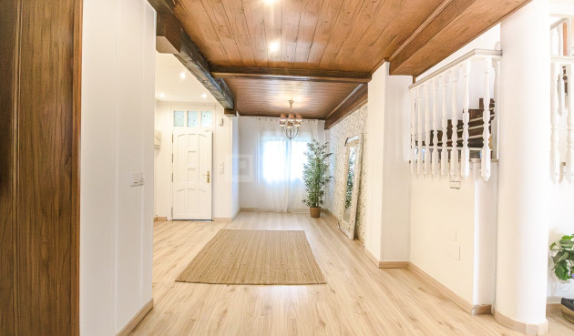 Odsprzedaż - Villa - Orihuela - Inland