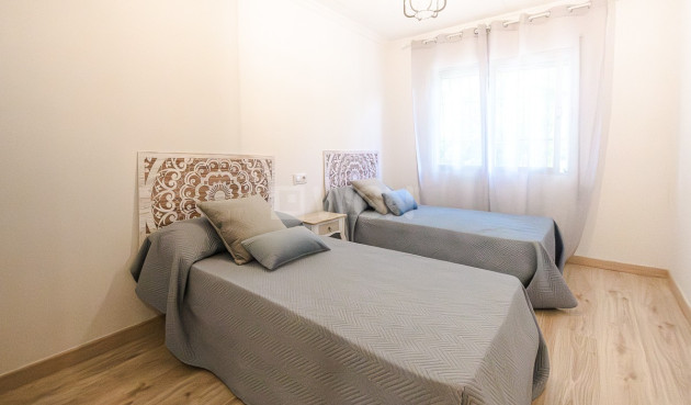 Odsprzedaż - Villa - Orihuela - Inland