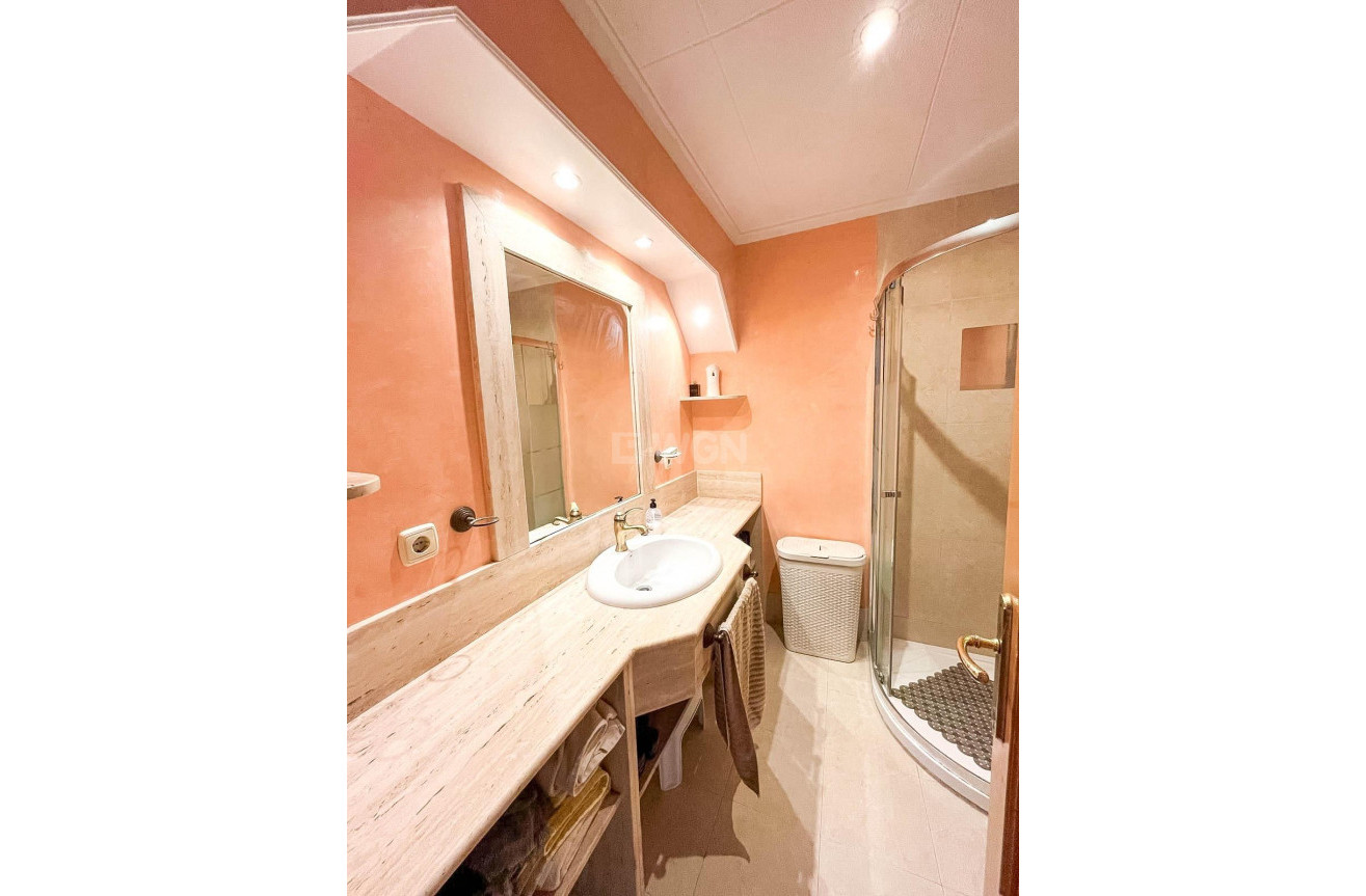 Resale - Apartment / flat - Torrevieja - Centro