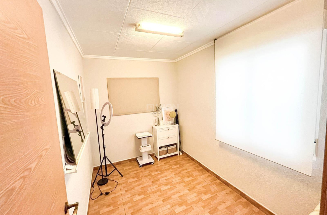 Resale - Apartment / flat - Torrevieja - Centro