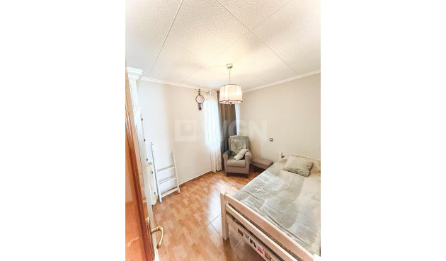 Resale - Apartment / flat - Torrevieja - Centro