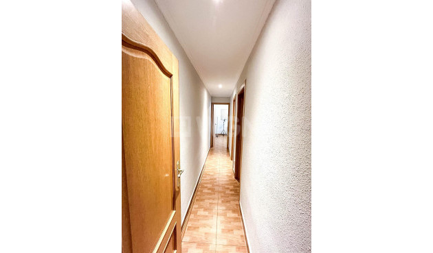 Resale - Apartment / flat - Torrevieja - Centro
