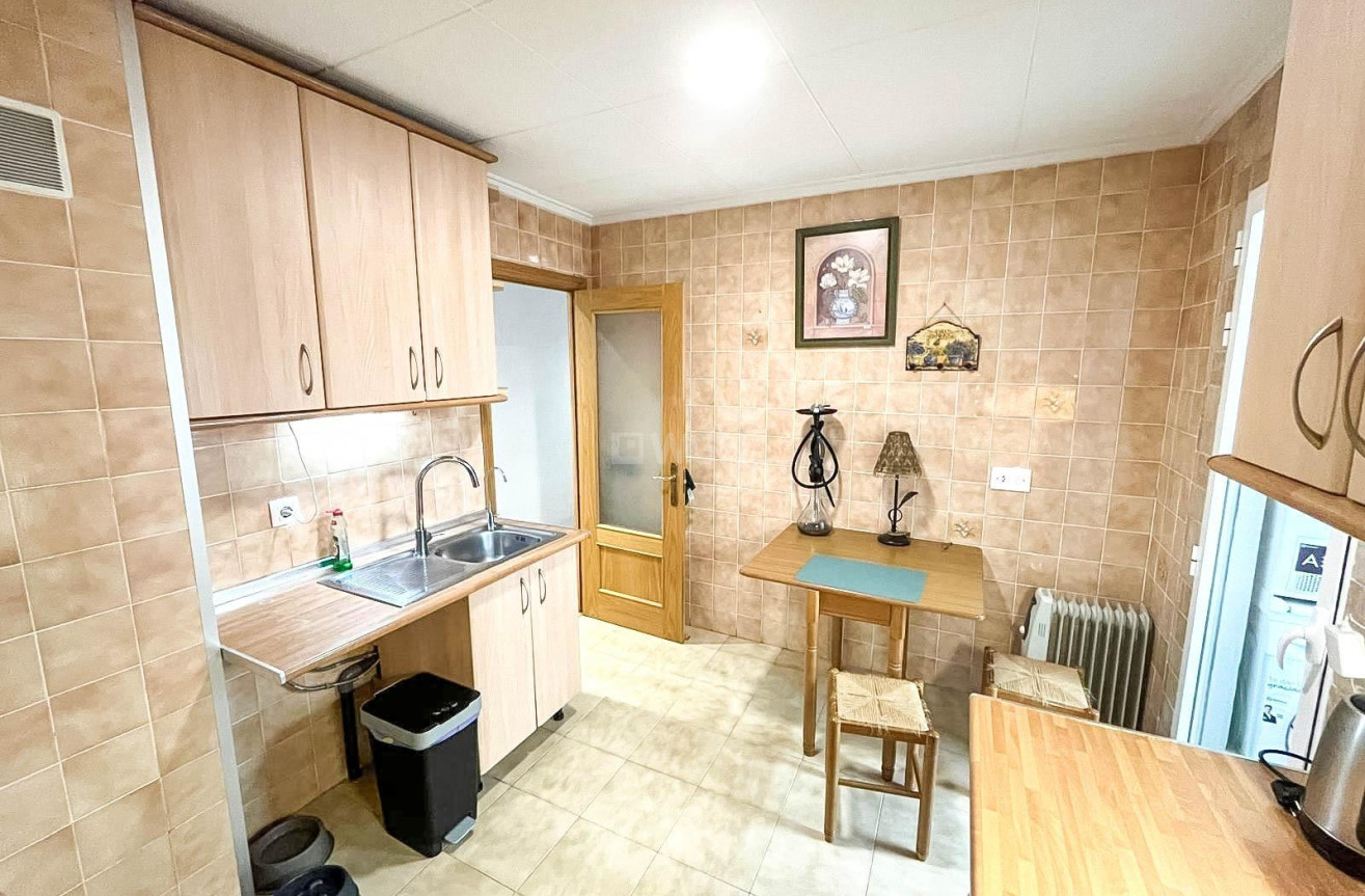 Resale - Apartment / flat - Torrevieja - Centro