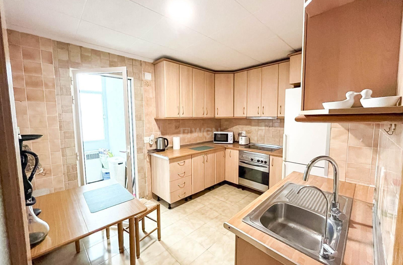 Resale - Apartment / flat - Torrevieja - Centro