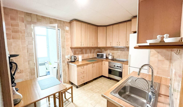 Resale - Apartment / flat - Torrevieja - Centro