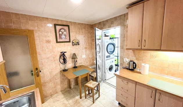 Resale - Apartment / flat - Torrevieja - Centro