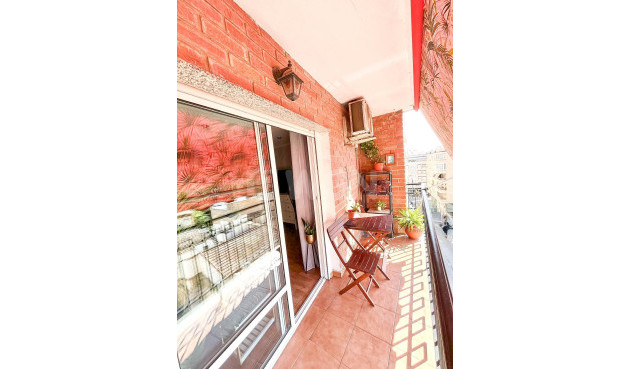 Resale - Apartment / flat - Torrevieja - Centro