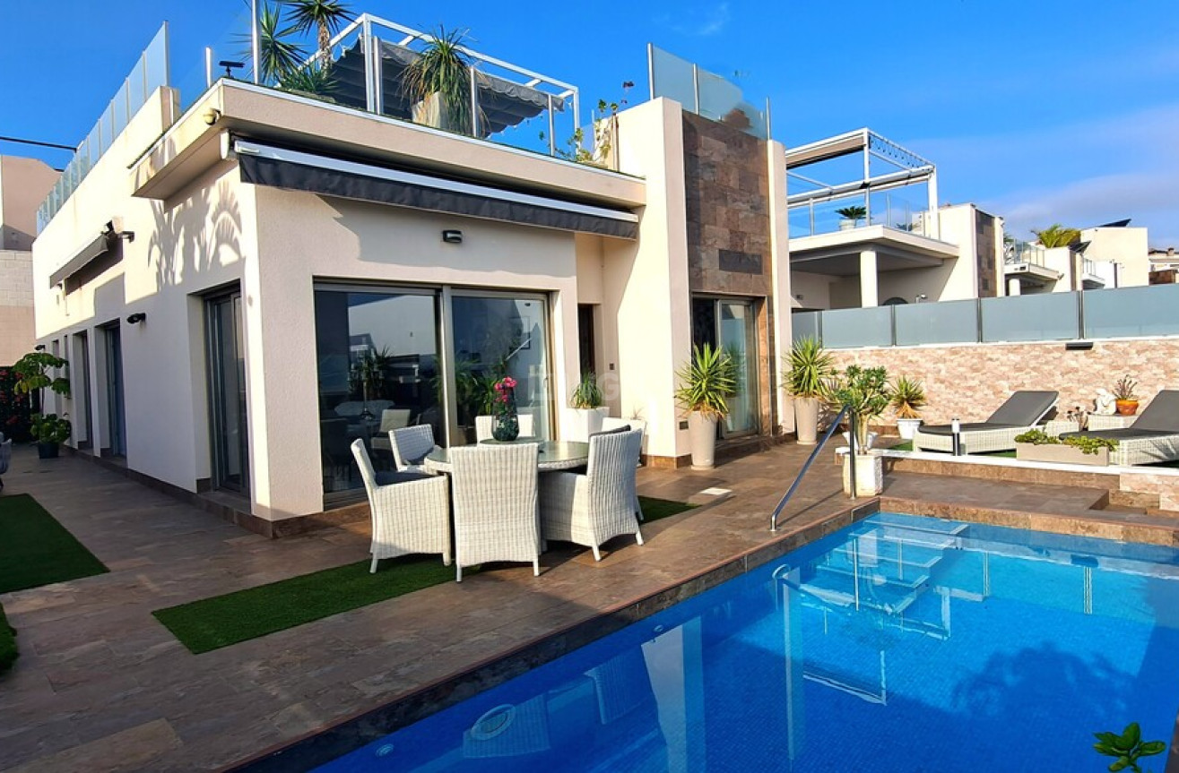 Resale - Villa - Villamartin - Costa Blanca