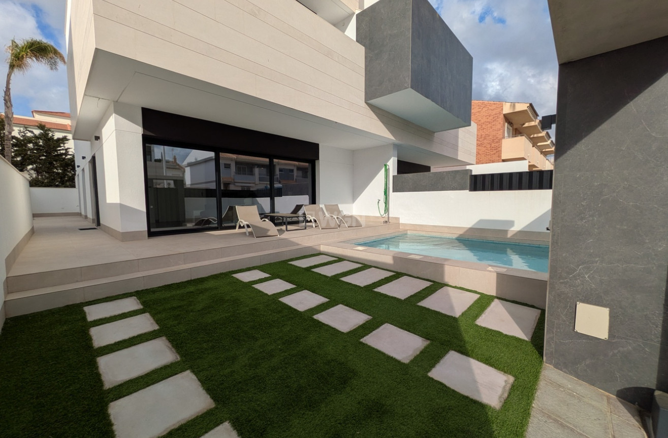 Odsprzedaż - Bungalow - Pilar de la Horadada - Costa Blanca