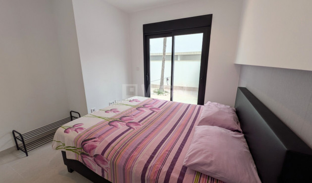 Odsprzedaż - Bungalow - Pilar de la Horadada - Costa Blanca