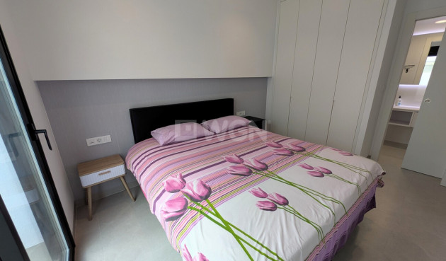 Odsprzedaż - Bungalow - Pilar de la Horadada - Costa Blanca