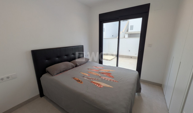 Odsprzedaż - Bungalow - Pilar de la Horadada - Costa Blanca