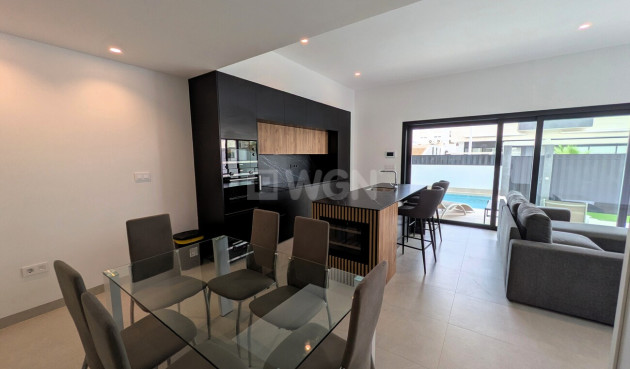 Odsprzedaż - Bungalow - Pilar de la Horadada - Costa Blanca