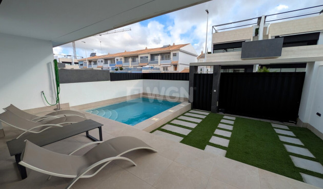 Odsprzedaż - Bungalow - Pilar de la Horadada - Costa Blanca