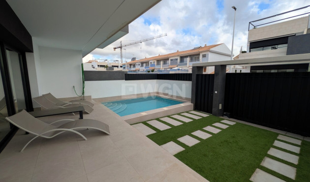 Odsprzedaż - Bungalow - Pilar de la Horadada - Costa Blanca
