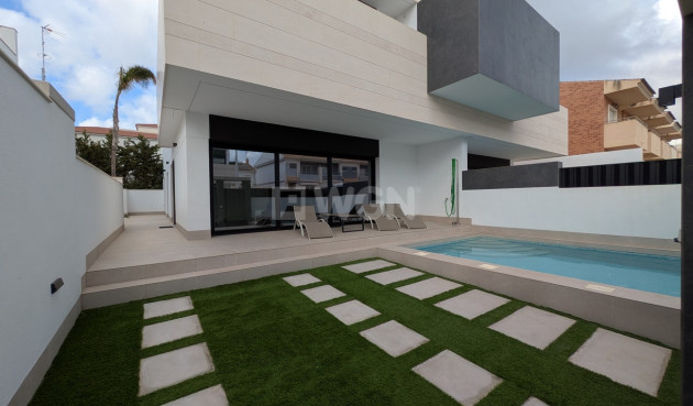 Odsprzedaż - Bungalow - Pilar de la Horadada - Costa Blanca